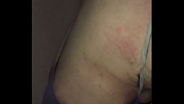 Huge dildo makes clitty bust 