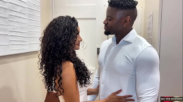 Play MP4 - Hardcore Anal for Squirting Latina Milla