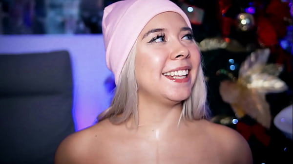 Horny Latina lets her friend shoot his hot cum on her face 