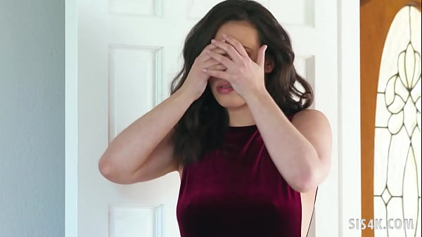 MaryMoody licked her lesbian pussy_on wedding rehearsal