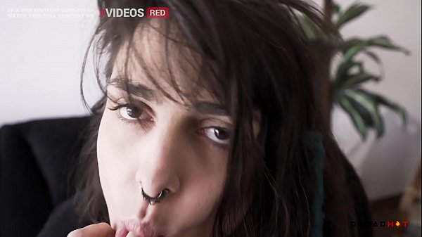 Morena Gostosa Faz ANAL com rola gigante e creampie 