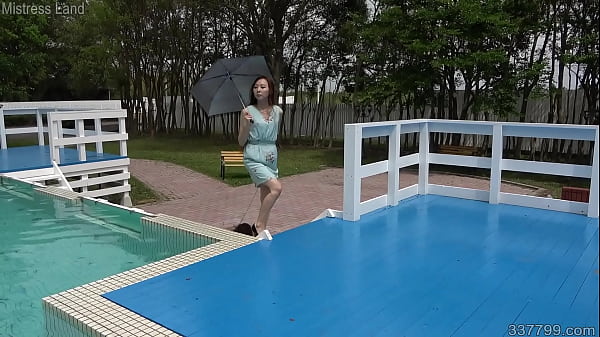 Play MP4 - MLDO-172 A Ranch for Masochistic Livestock outdoor Training