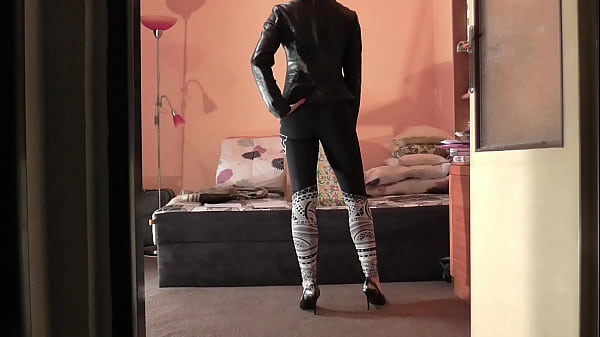 Black Leggings Walking thumbnail