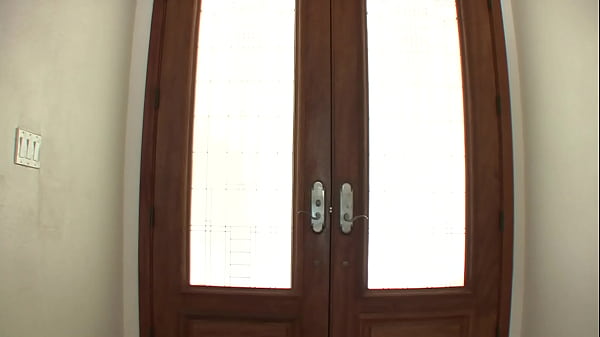 Nonton Sanna Oksana Hosts All Blonde Interracial Orgy thumbnail