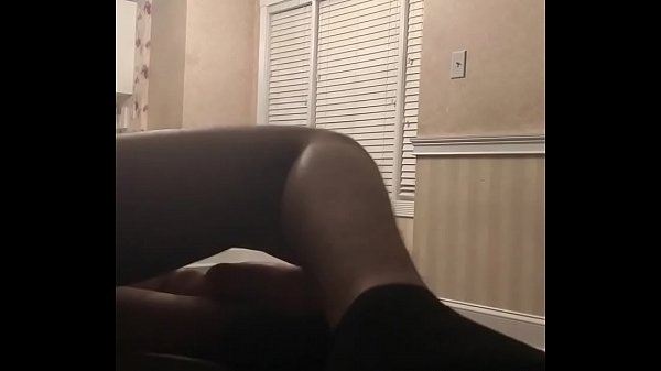 Mi novia_se sienta en mi_verga