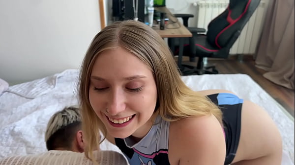 Play MP4 - The stepfather was shocked by the surprise