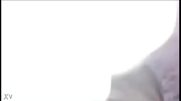 Se clava solita anal 