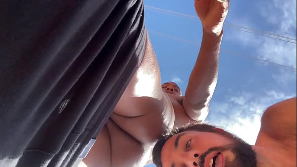 Play MP4 - Breeding August on a Hike