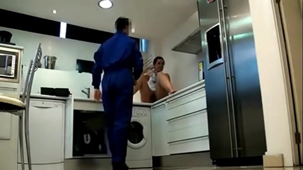 Hidden_Cam Dangerous Woman, Plumber Was Captivated