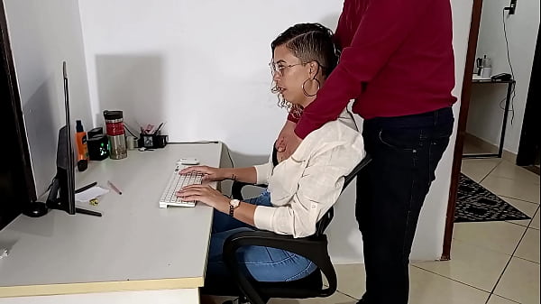 Play MP4 - Meeting the boss on the first day of work&period;