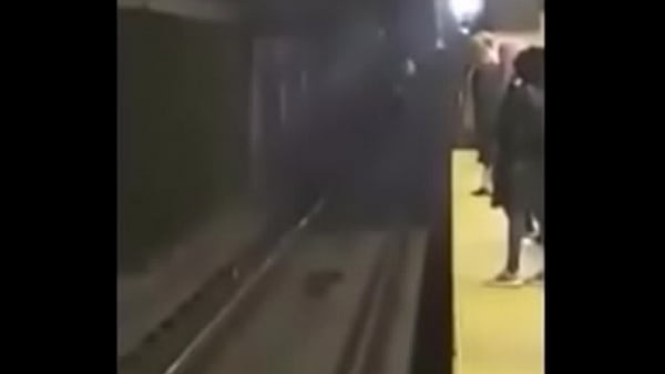 Como hace Tititititin titititn xd 