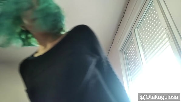 Play MP4 - LATINA leva GOZADA no CU e sai SORRINDO