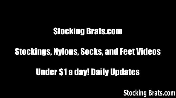 Nonton Sexy Stockings And Lesbian Foot Fetish Porn thumbnail