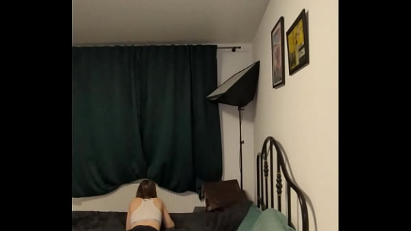 Nonton I Ask My Lover To Cum Inside Me While I'm Talking To My Husband On The Phone thumbnail