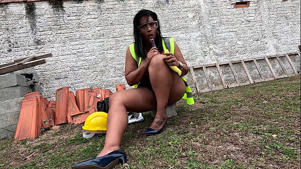 Nicoly gozei pra caralho na obra pra deixar os pe&otilde;es loucos 