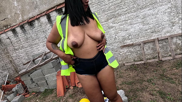 Nicoly gozei pra caralho na obra pra deixar os pe&otilde;es loucos 