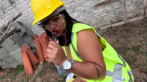 Nicoly gozei pra caralho na obra pra deixar os pe&otilde;es loucos 