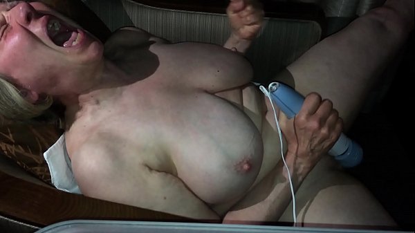 Play MP4 - Cumming up close and personal by MarieRocks