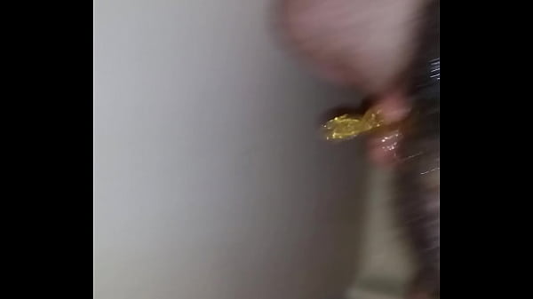 Morning piss in shower 