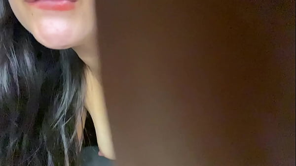 Mi Vecina Llego A Casa Despu&eacute;s Del Trabajo thumbnail