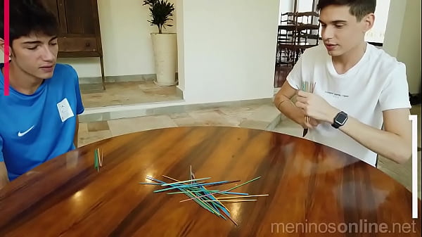 Play MP4 - Matteo & Biel - Sentando na vara