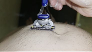 Rasurado. Shaved. Ras&eacute_. 剃光了。Rasiert. Бритый. パイパン。Rasato. Raspado.