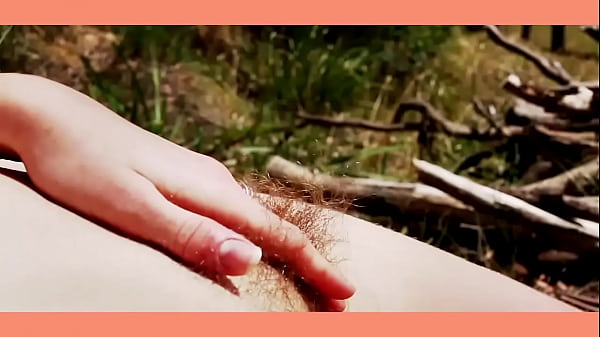 Play MP4 - Full-Bush&comma; Wet and Horny