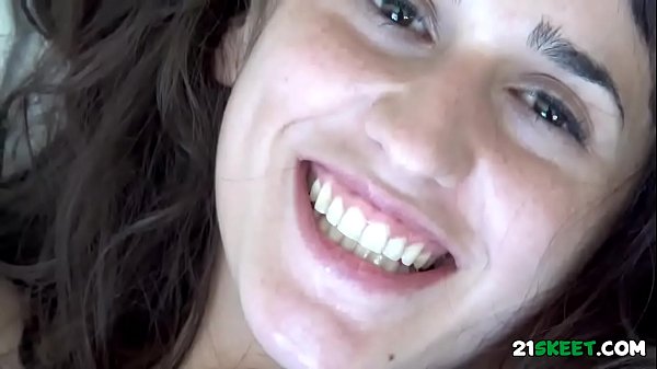 SextingIn Espana by Oye Loca featuringLucy