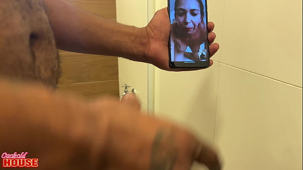 Milf Safada Faz V&iacute;deo Chamada Pro Marido Corno Assistir Ela Num Menage A Trois thumbnail