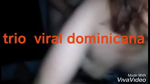 Perra viralsingando bebiendo leche