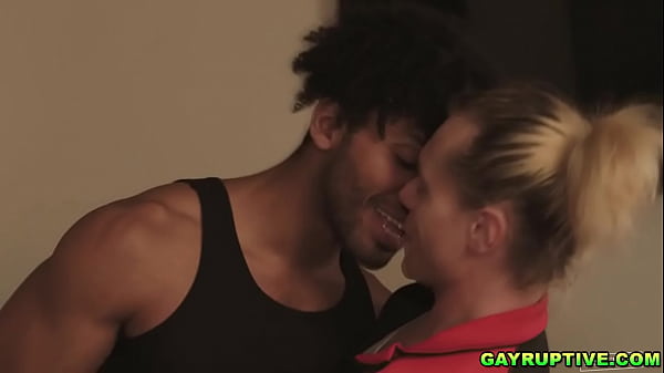 Tony Genius falls to fuck Johnny Moon's hole 