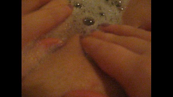 Play MP4 - Bath Time