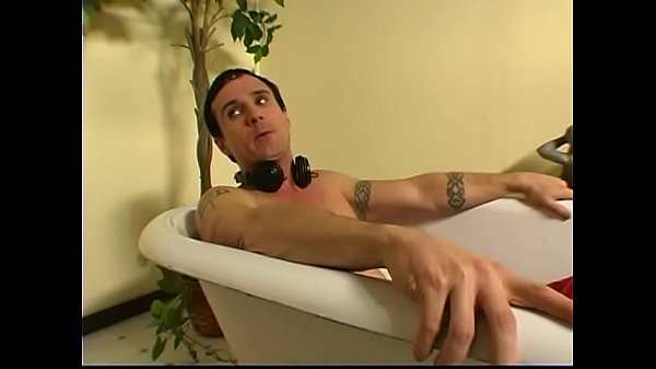 Play MP4 - Brunette cuie pie prefers to make love in her black leather boots