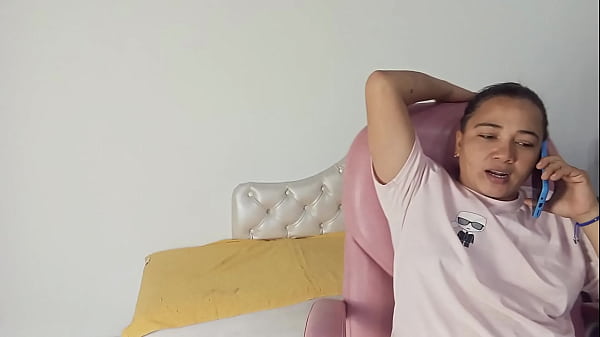 Disfruto Que Me Practiquen Sexo Oral Mientras Hablo Con Mi Comprometida thumbnail