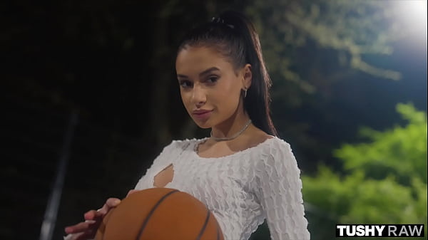 TUSHYRAW Hot babes ass fucked in threesome 