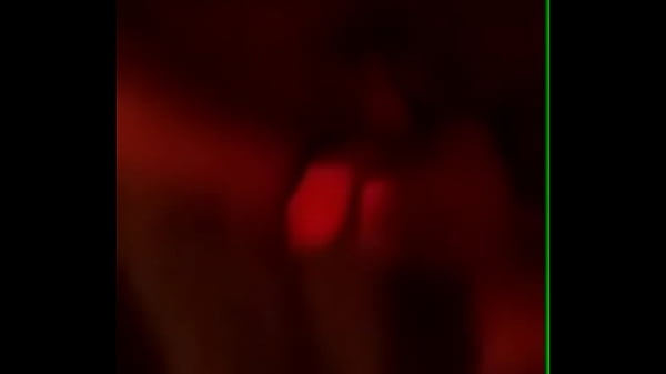 Novinha metendo os dedos 