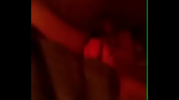 Novinha metendo os dedos 