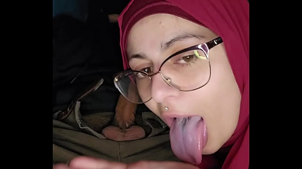 Play MP4 - Arab HouseWife Mia Niqab Compilation August 2024