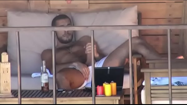 Outdoor Exhibition Solo Of E Bar Xxl thumbnail