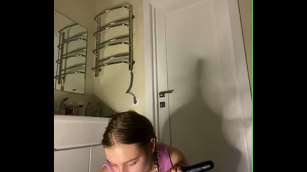 Crazy fucking upside down and cumming 