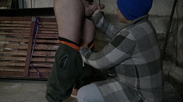 Beurette Francaise Baiser Dans La Rue thumbnail