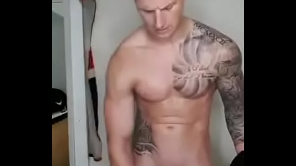 Lindo poll&oacute_n se masturba