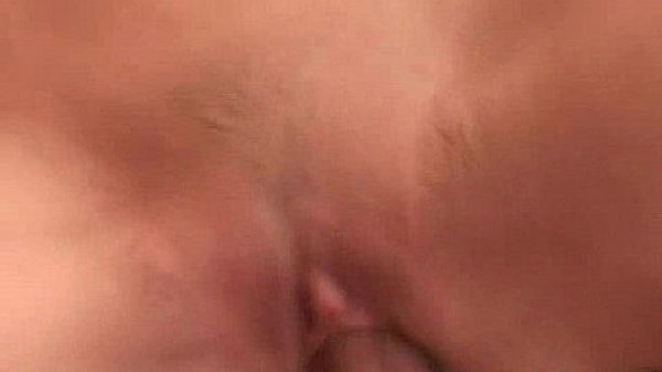 SHE SQUIRTS NICE PUSSY JUICE 2 