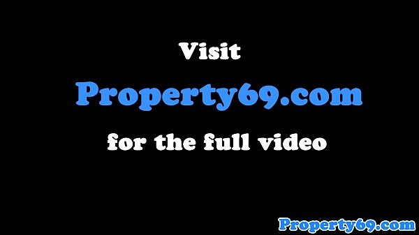 Play MP4 - Outdoor realtor cockriding her client