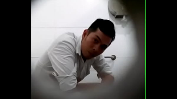 Quay l&eacute;n trai sục cặt 