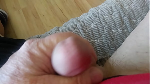 Play MP4 - Precum pull