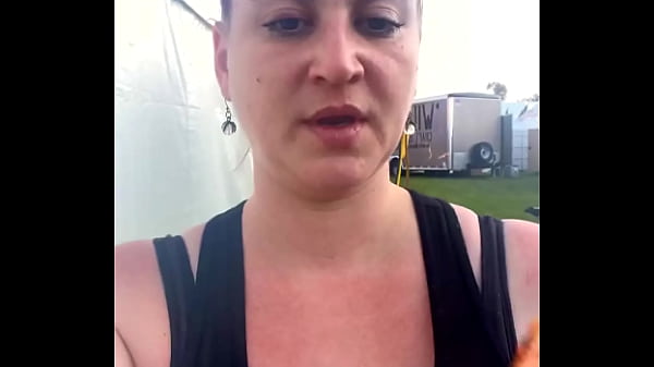 Nonton I Meeeeean Lobster Grilled Cheese. thumbnail