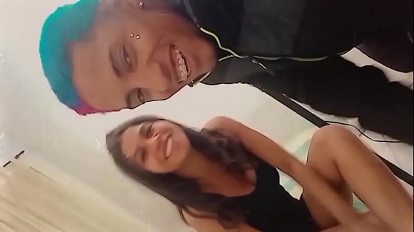 Play MP4 - novinha gostosa com tes&atilde;o s&oacute; tem apenas 18 anos ah danada