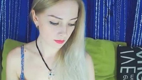 Nonton Stunning Blonde Babe In Stockings Masturbates Her Pink Hole thumbnail