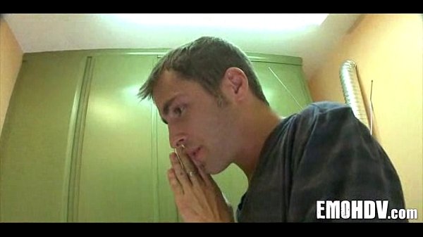 Emo babe with tatsgets some dick_162